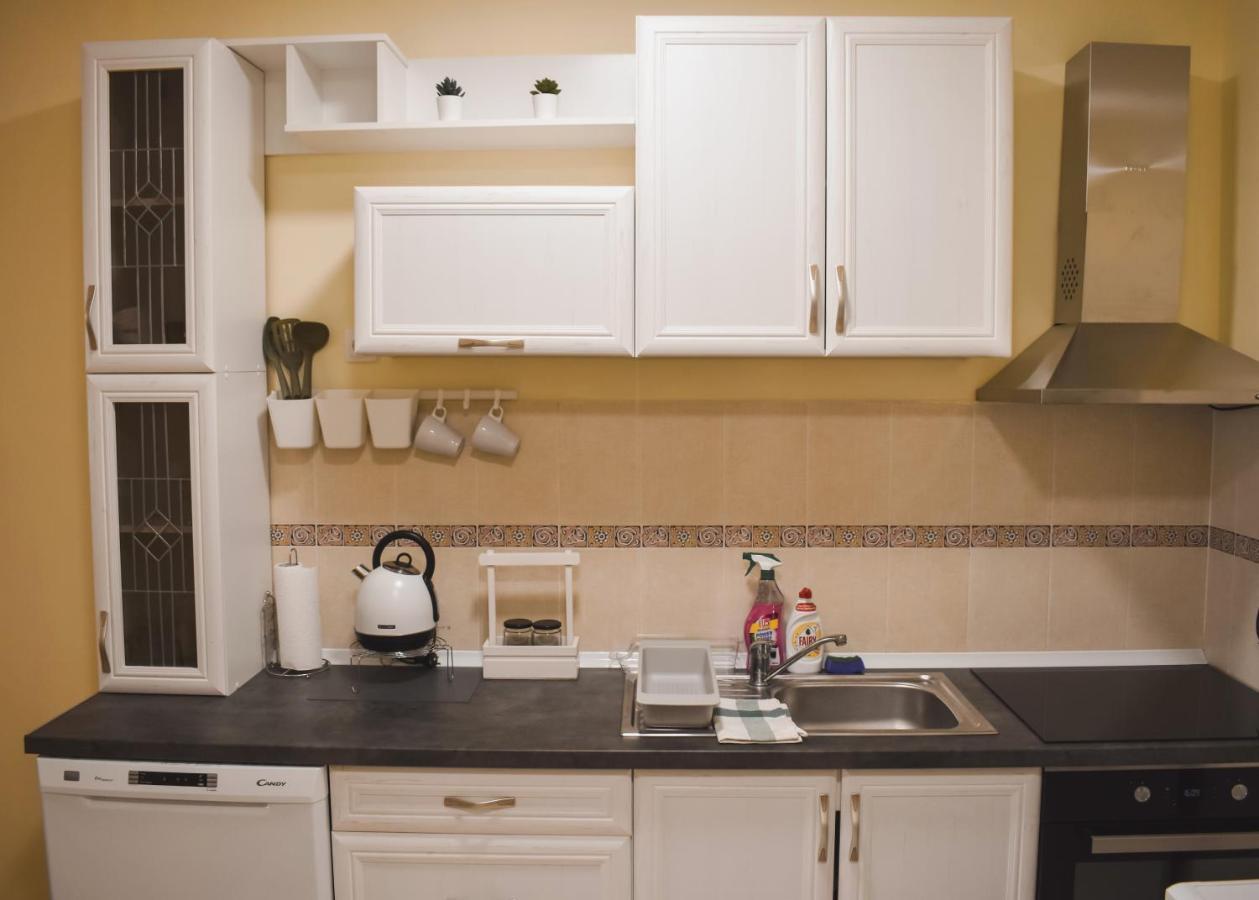 Apartment Sunflower021 Нови Сад Екстериор снимка