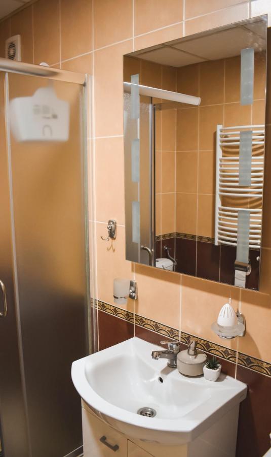 Apartment Sunflower021 Нови Сад Екстериор снимка