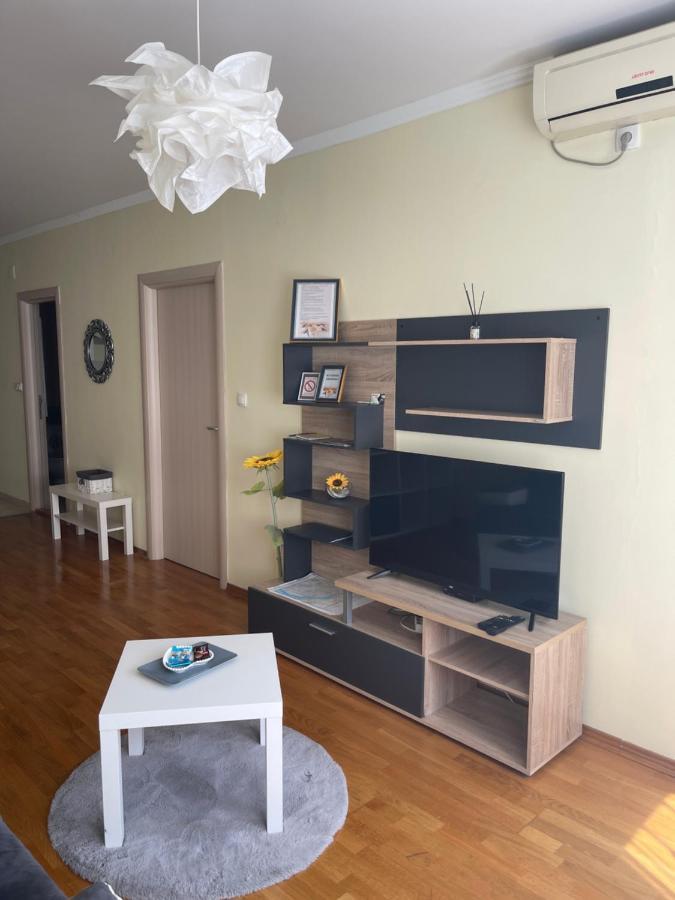 Apartment Sunflower021 Нови Сад Екстериор снимка